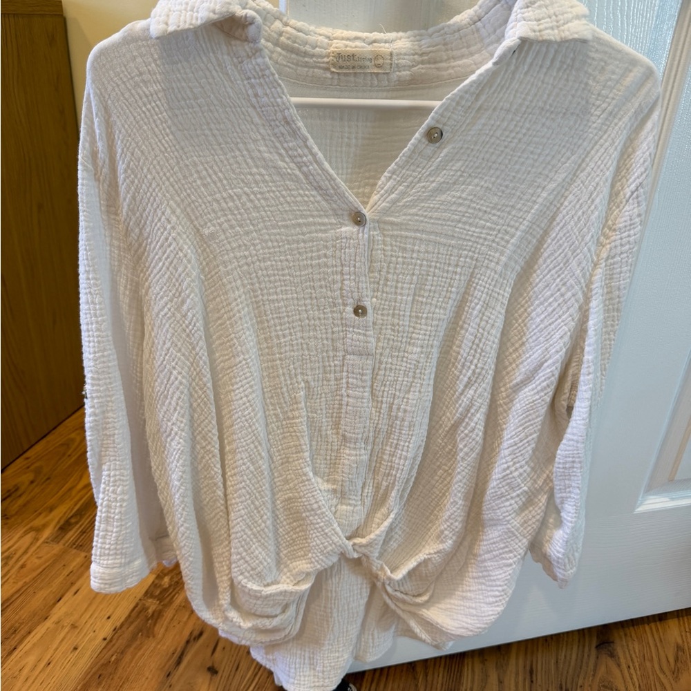 Lightweight White Gauze Button-Front Tie Hem Top